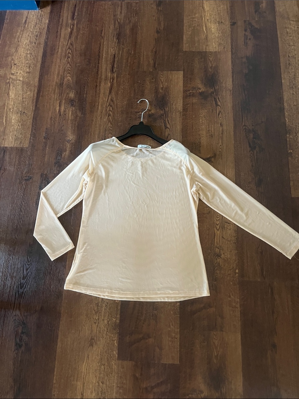 LIKE NEW Grace Karin Cream Long Sleeve Scoop Neck Top